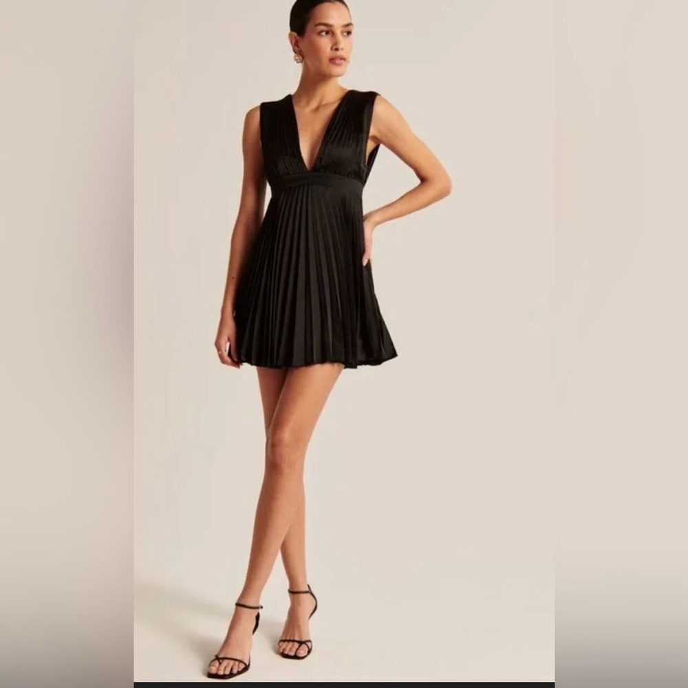 Abercrombie & Fitch Black Babydoll Mini Dress